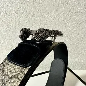 Gucci belt , amazing condition hardly worn GUCCI REVERSIBLE GG BELT REVIEW & STYLING // LUXURY DESIGNER  main image 4